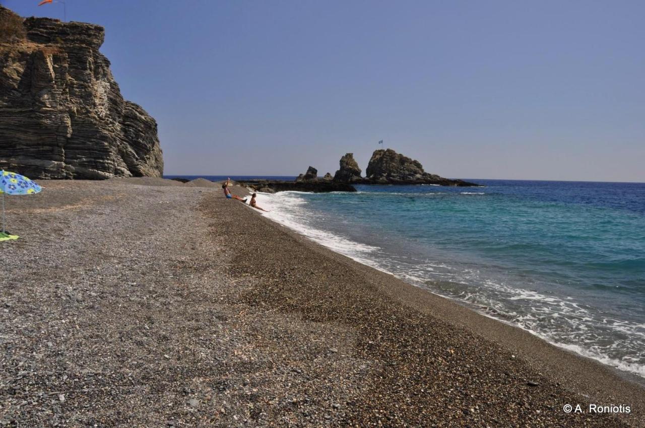 Eirini Apts On The Beach Псари-Форада Экстерьер фото