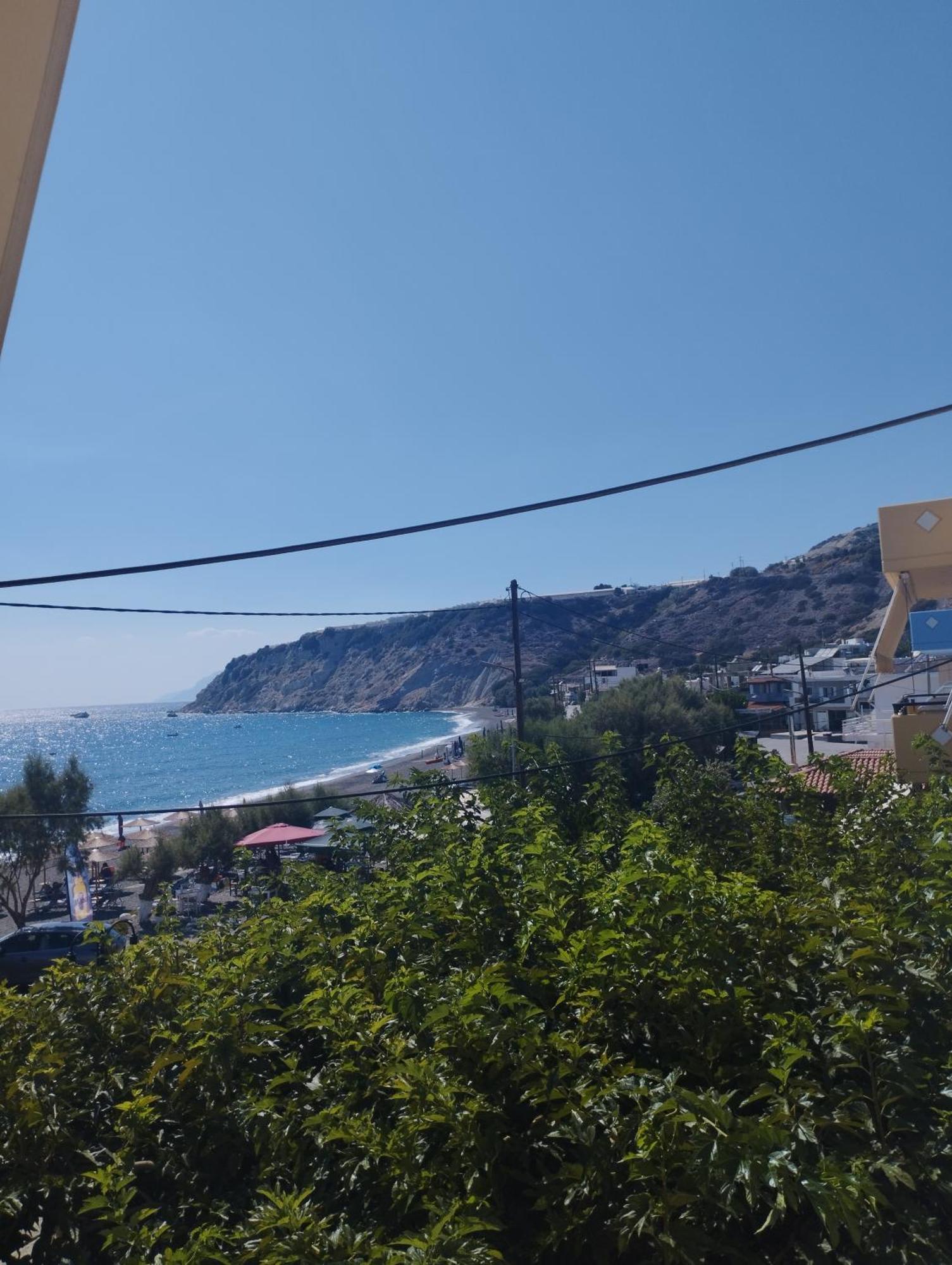 Eirini Apts On The Beach Псари-Форада Номер фото